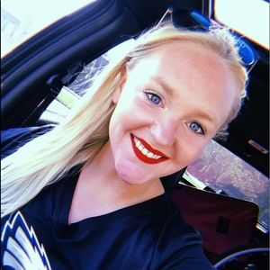 Meet your Posher, Jeannie